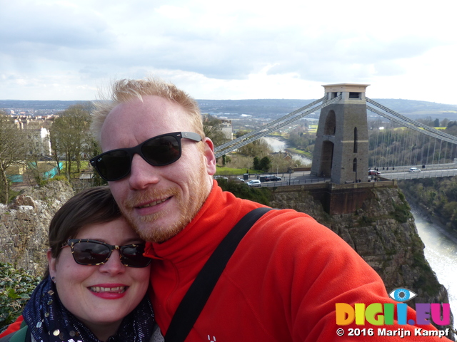 FZ026355 Jenni and Marijn by Clifton suspension bridge